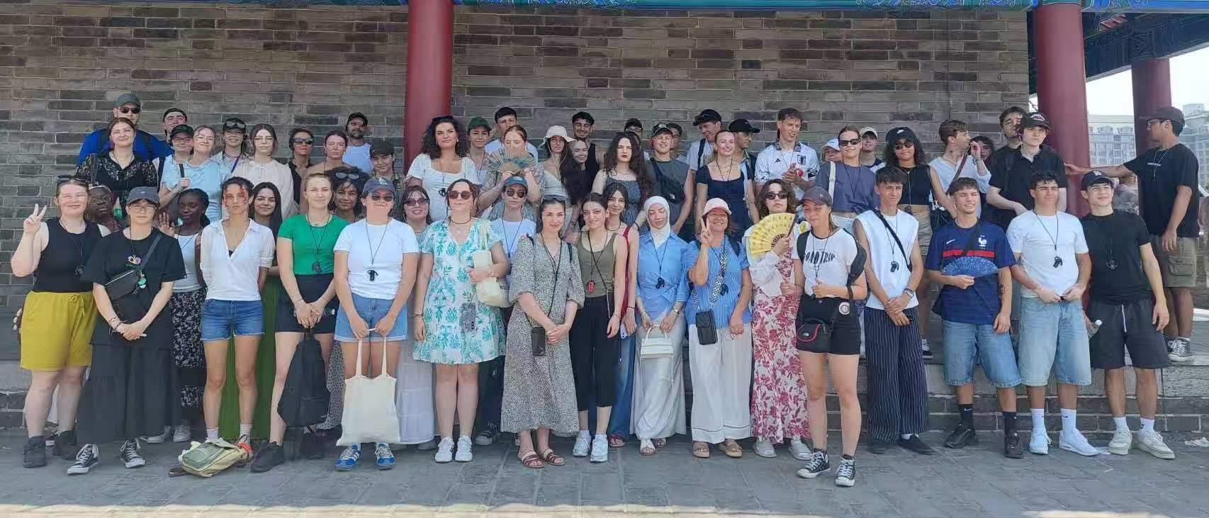来自21个国家的232名国际学生在星空线上平台(集团)官方网站暑期短期班学习